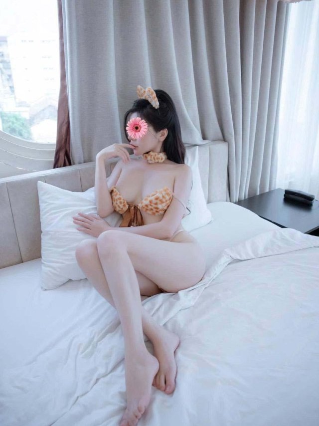 Trang Nơ – Nhỏ Nhắn Xinh Xắn – Làm Tình Sướng Đúng Tiền